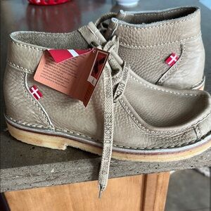 Duckfeet Ankle Boots